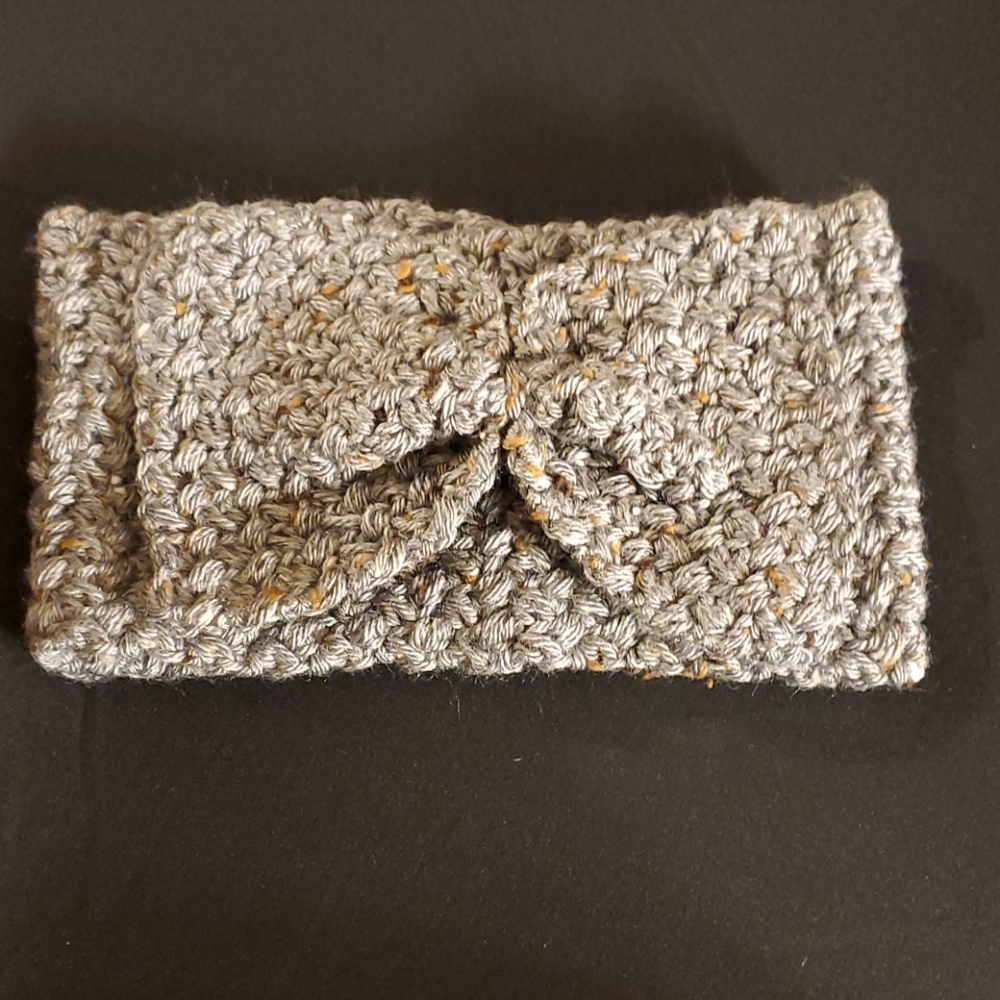 Headband with bow